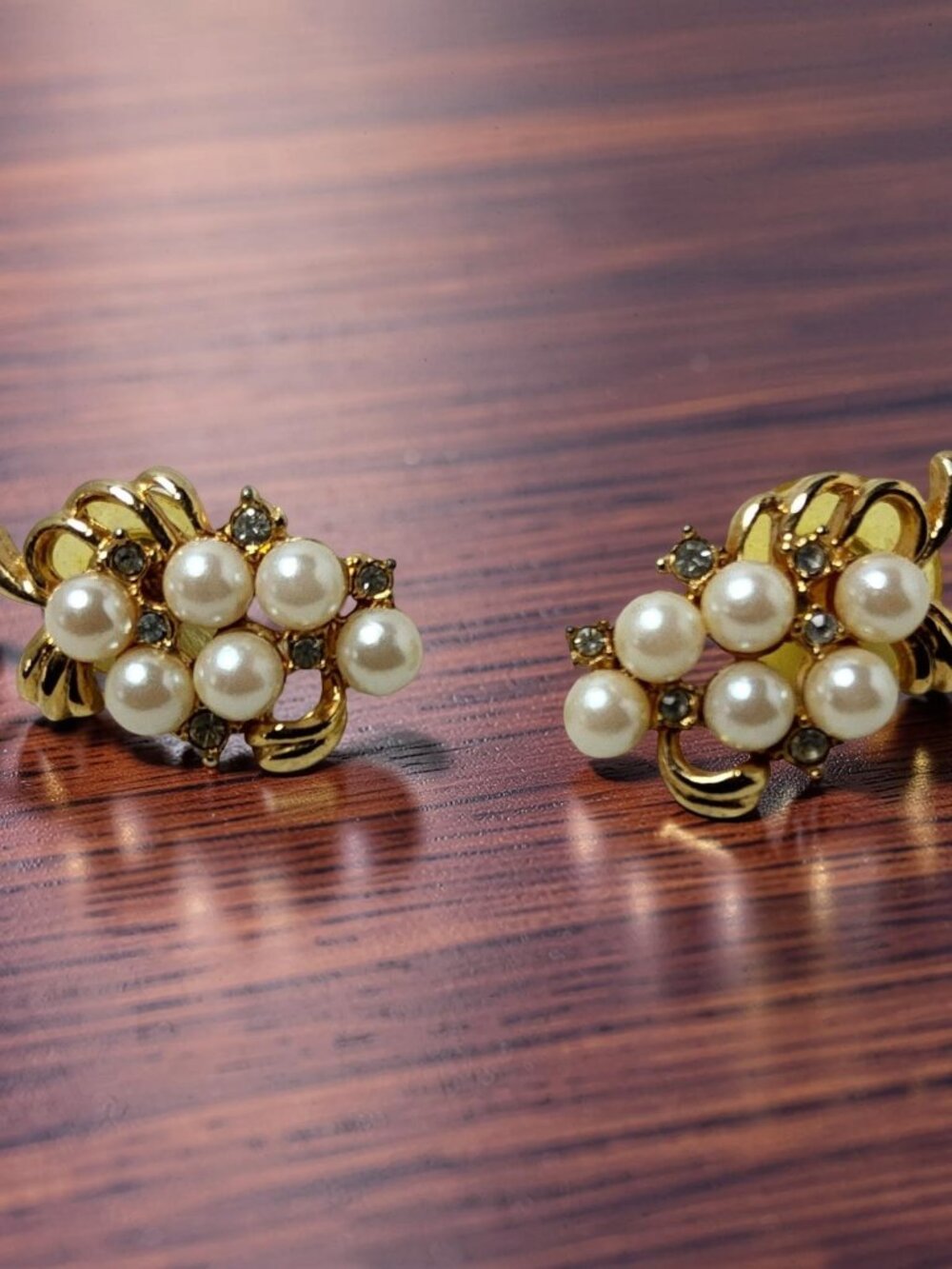 vintage Late 60s-70s marvella gold color simulated pearl glass stones bouquet ea